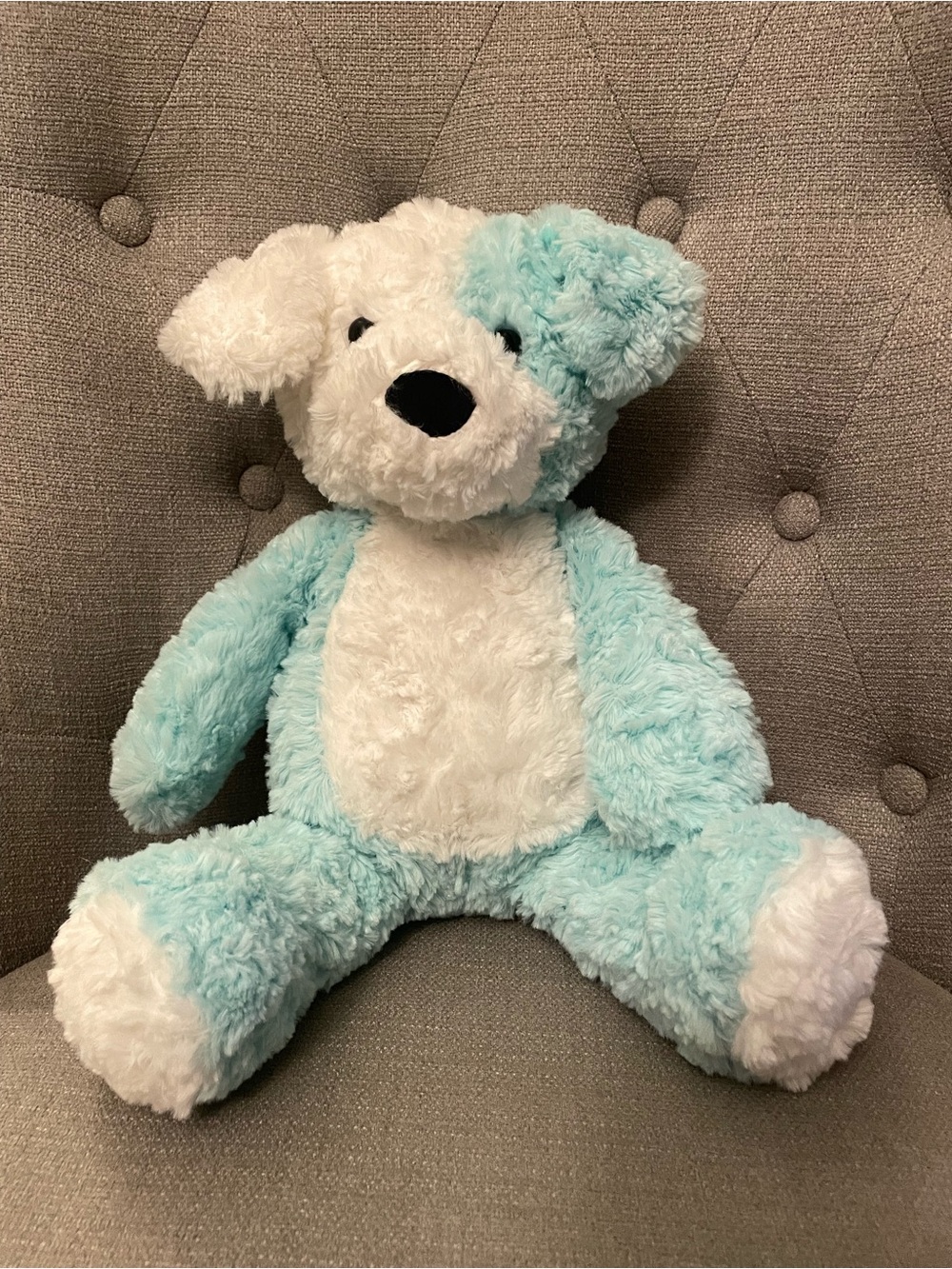 Manhattan Toy Best Friends Billie Hound Dog, a turquoise & white plush puppy 15”